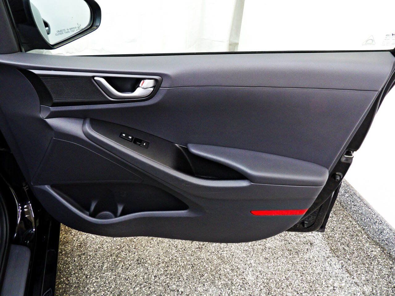 Used 2019 Hyundai Ioniq Blue FWD image 11