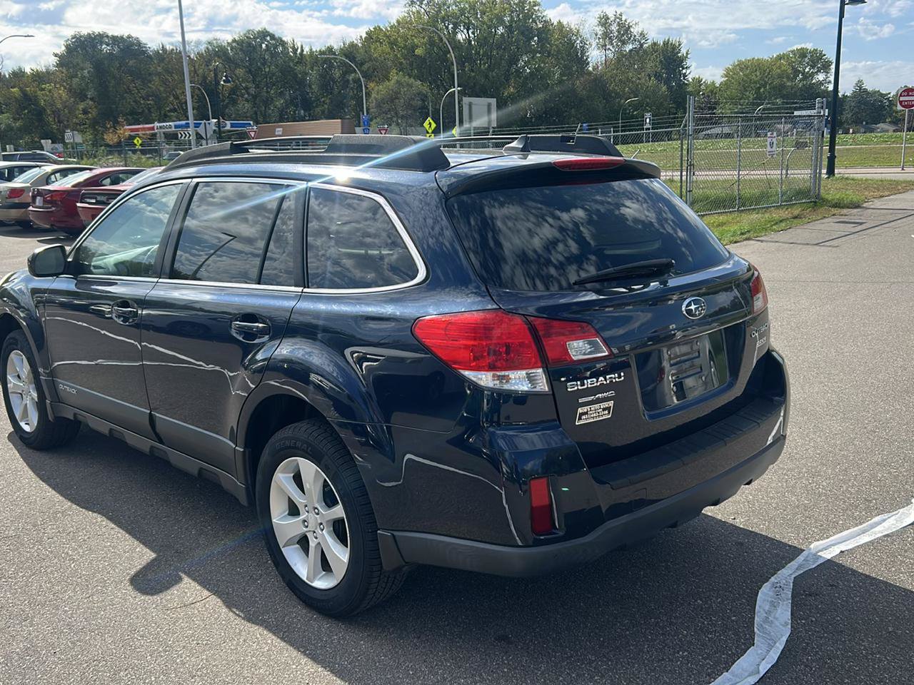 Used 2014 Subaru Outback 2.5i Premium AWD/4WD image 7