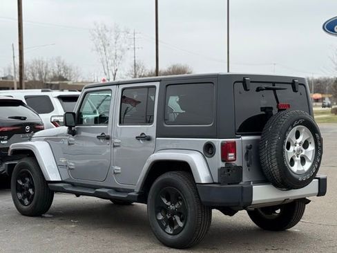 Used 2013 Jeep Wrangler Unlimited Sahara w/ Connectivity Group image 37
