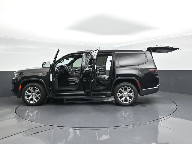 Used 2022 Jeep Wagoneer Series II AWD/4WD image 66