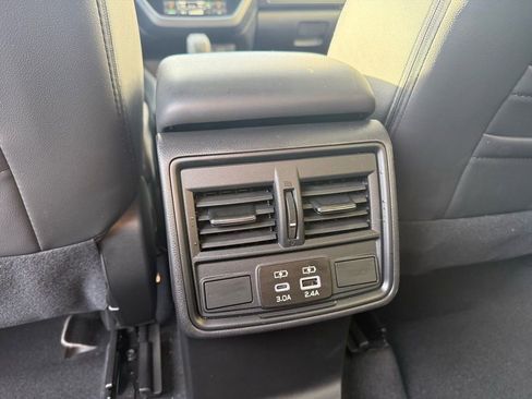 Certified 2025 Subaru Forester Premium image 25