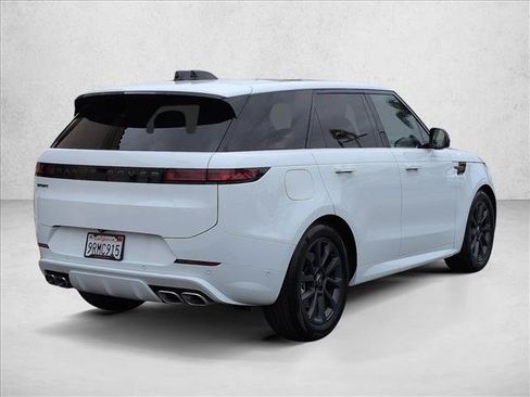 Used 2025 Land Rover Range Rover Sport Dynamic SE AWD/4WD image 5