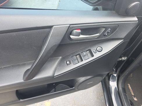 Used 2011 MAZDA MAZDA3 i Touring FWD image 9