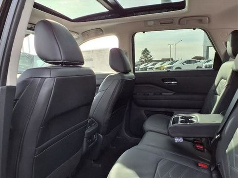 New 2025 Nissan Pathfinder Platinum w/ Cargo Package image 28