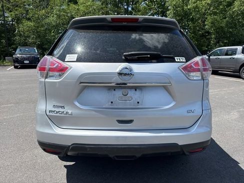 Used 2015 Nissan Rogue SV FWD image 4
