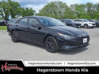 Used 2023 Hyundai Elantra SEL FWD video 1