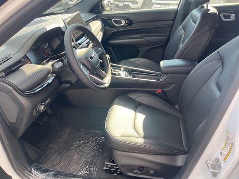 New 2026 Jeep Compass Limited image 19