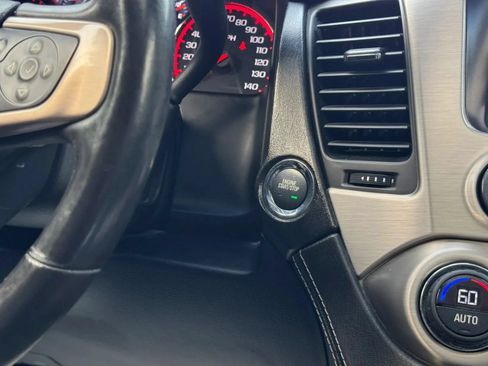 Used 2015 GMC Yukon XL Denali w/ Touring Package AWD/4WD image 26
