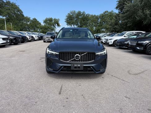 Certified 2023 Volvo XC60 B5 Plus w/ Climate Package AWD/4WD image 7