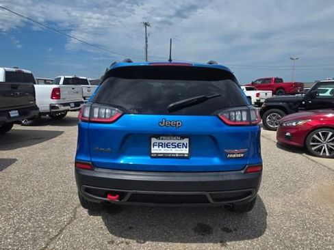 Used 2020 Jeep Cherokee Trailhawk w/ Cold Weather Group AWD/4WD image 5