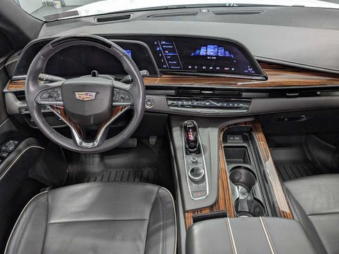 Used 2023 Cadillac Escalade Premium Luxury AWD/4WD image 19