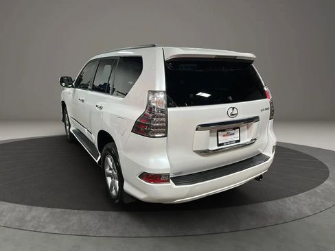 Used 2014 Lexus GX 460 image 3