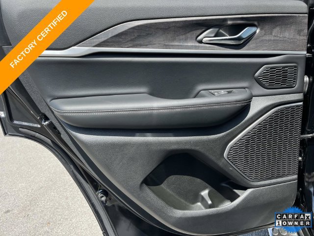 Certified 2025 Jeep Grand Cherokee Limited w/ Luxury Tech Group II AWD/4WD image 23