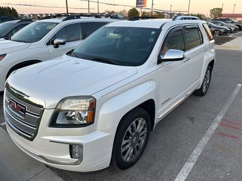Used 2016 GMC Terrain Denali image 2