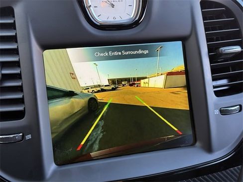 Used 2023 Chrysler 300 C image 17