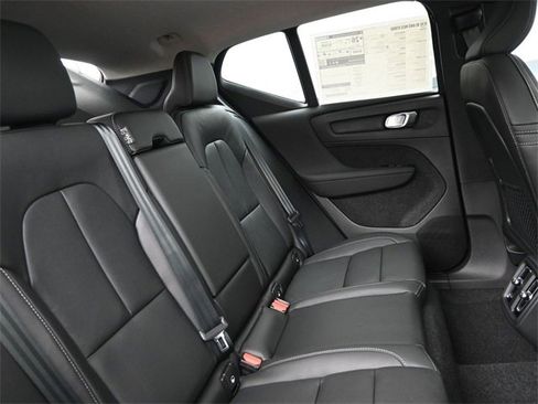 New 2026 Volvo XC40 B5 Core w/ Climate Package image 30