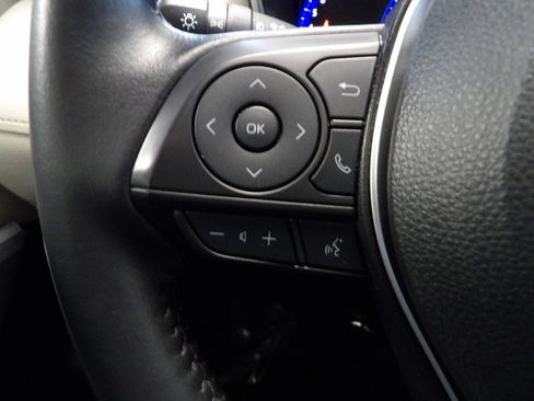 Used 2022 Toyota Corolla Cross XLE image 29