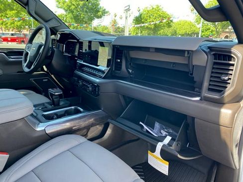 New 2026 Chevrolet Silverado 1500 LTZ w/ LTZ Premium Package AWD/4WD image 29
