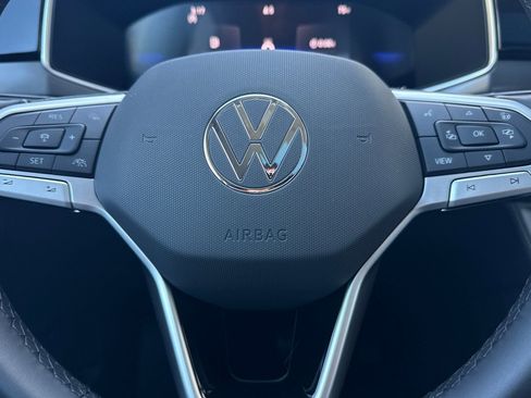 New 2026 Volkswagen Taos SE image 21