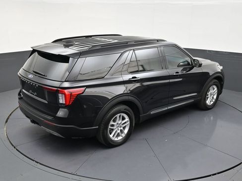 Used 2025 Ford Explorer Active w/ Active Comfort Package RWD image 17
