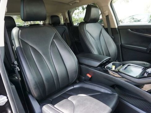 Used 2023 Lincoln Nautilus FWD w/ Premium Package image 2