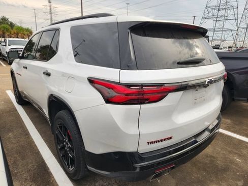 Used 2023 Chevrolet Traverse Premier w/ Redline Edition FWD image 4