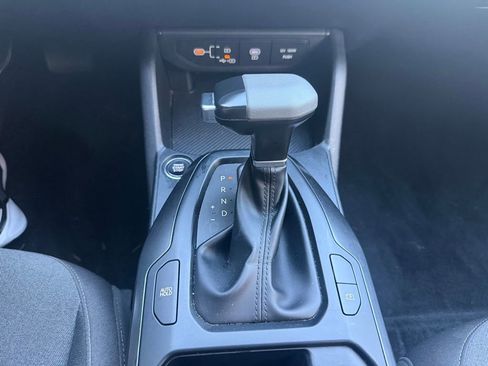 Used 2025 Kia K4 LXS image 17