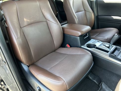 Used 2022 Toyota 4Runner Limited AWD/4WD image 8