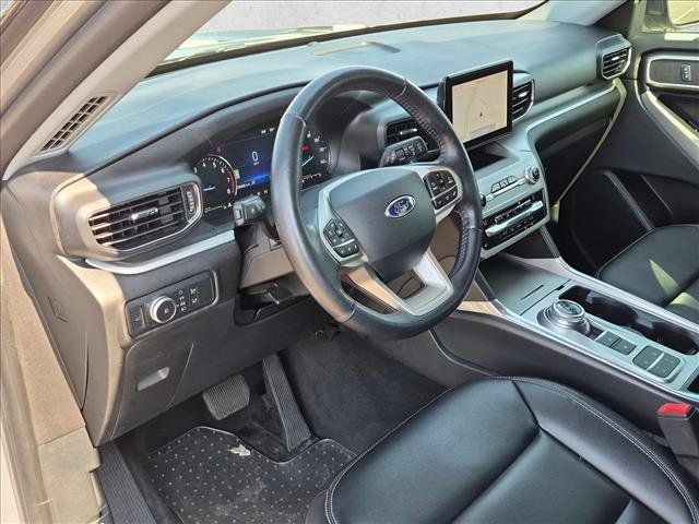 Used 2020 Ford Explorer XLT w/ Equipment Group 202A RWD image 10