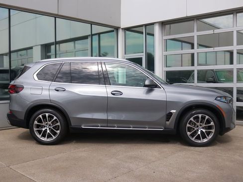 Used 2024 BMW X5 xDrive40i image 4