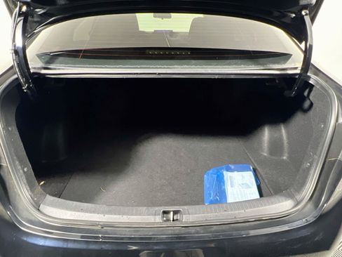 Used 2024 Toyota Corolla LE FWD image 31