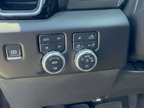 Used 2022 GMC Sierra 1500 Denali AWD/4WD image 22