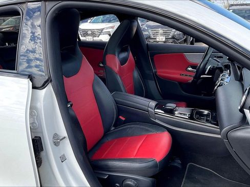 Used 2022 Mercedes-Benz CLA 250 image 7