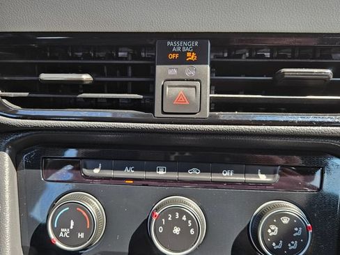 Used 2025 Volkswagen Taos S AWD/4WD image 24