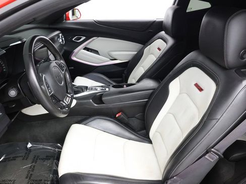 Used 2016 Chevrolet Camaro SS image 18