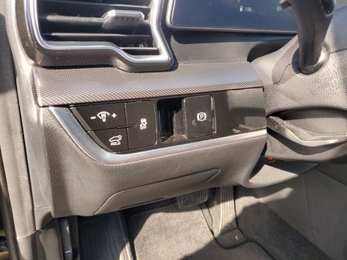 Used 2024 Kia Sportage SX image 19