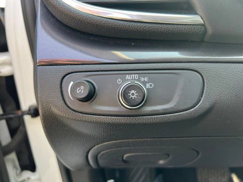 Used 2022 Buick Encore Preferred w/ Safety Package AWD/4WD image 19