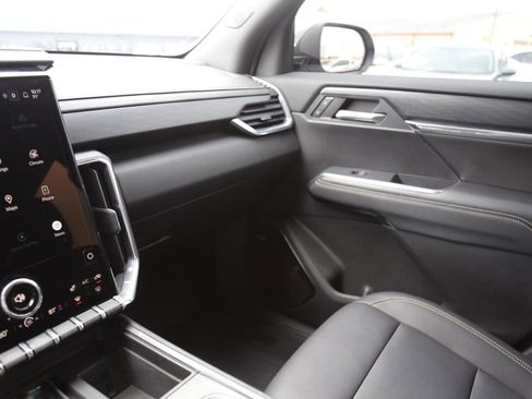 Used 2024 GMC Acadia Elevation w/ Luxury Package image 18