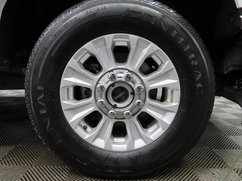 Used 2024 Ford F250 XLT AWD/4WD image 8