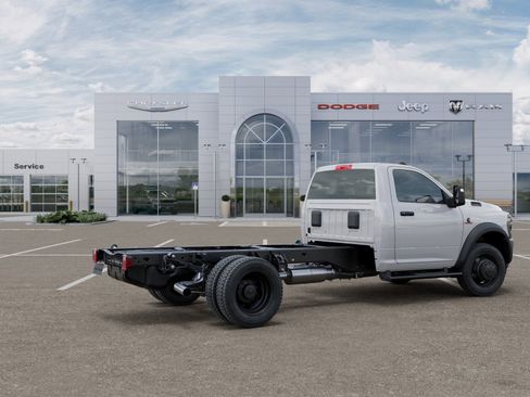 New 2026 RAM 5500 Tradesman AWD/4WD image 4