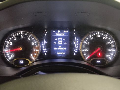 Used 2021 Jeep Renegade Sport FWD image 23