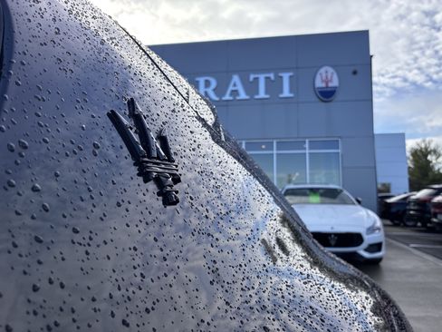 Used 2023 Maserati Grecale Modena AWD/4WD image 12