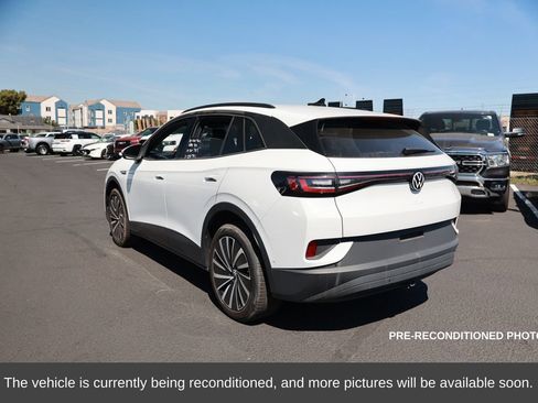 Used 2024 Volkswagen ID.4 Pro image 3