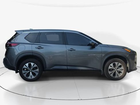 Used 2021 Nissan Rogue SV FWD image 4
