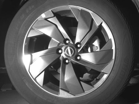 Used 2025 Nissan Rogue SV image 13