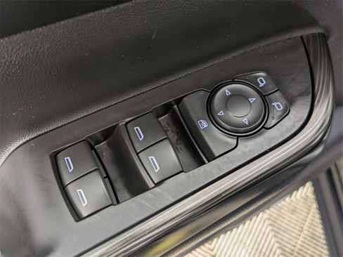 Used 2018 GMC Acadia SLT image 15