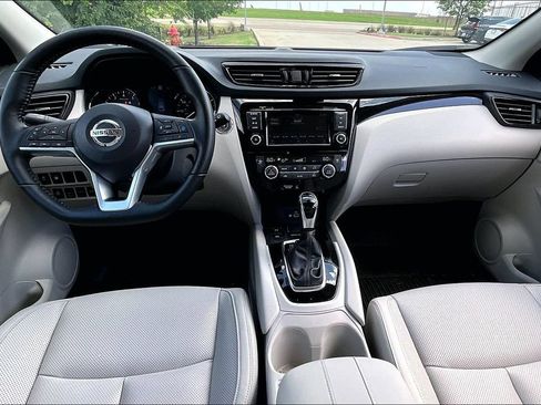 Used 2022 Nissan Rogue Sport SL AWD/4WD image 18