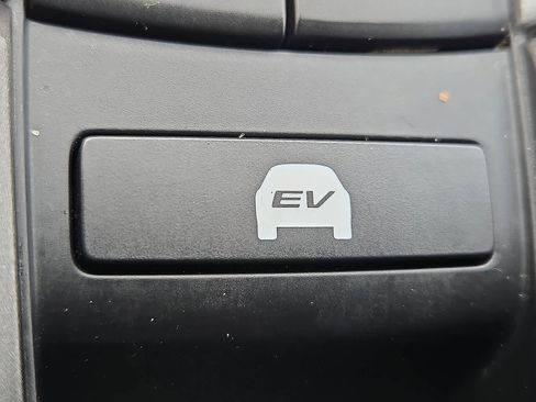 Certified 2019 Honda Accord Hybrid image 25