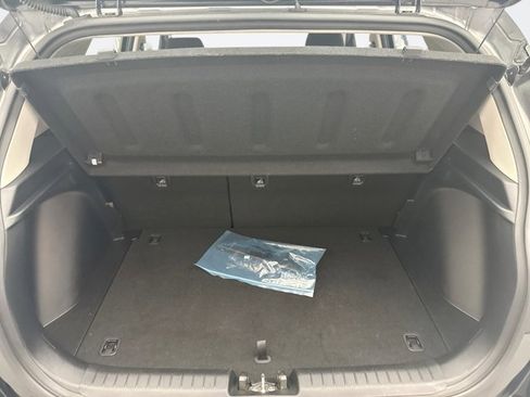 Used 2022 Hyundai Venue SE image 18