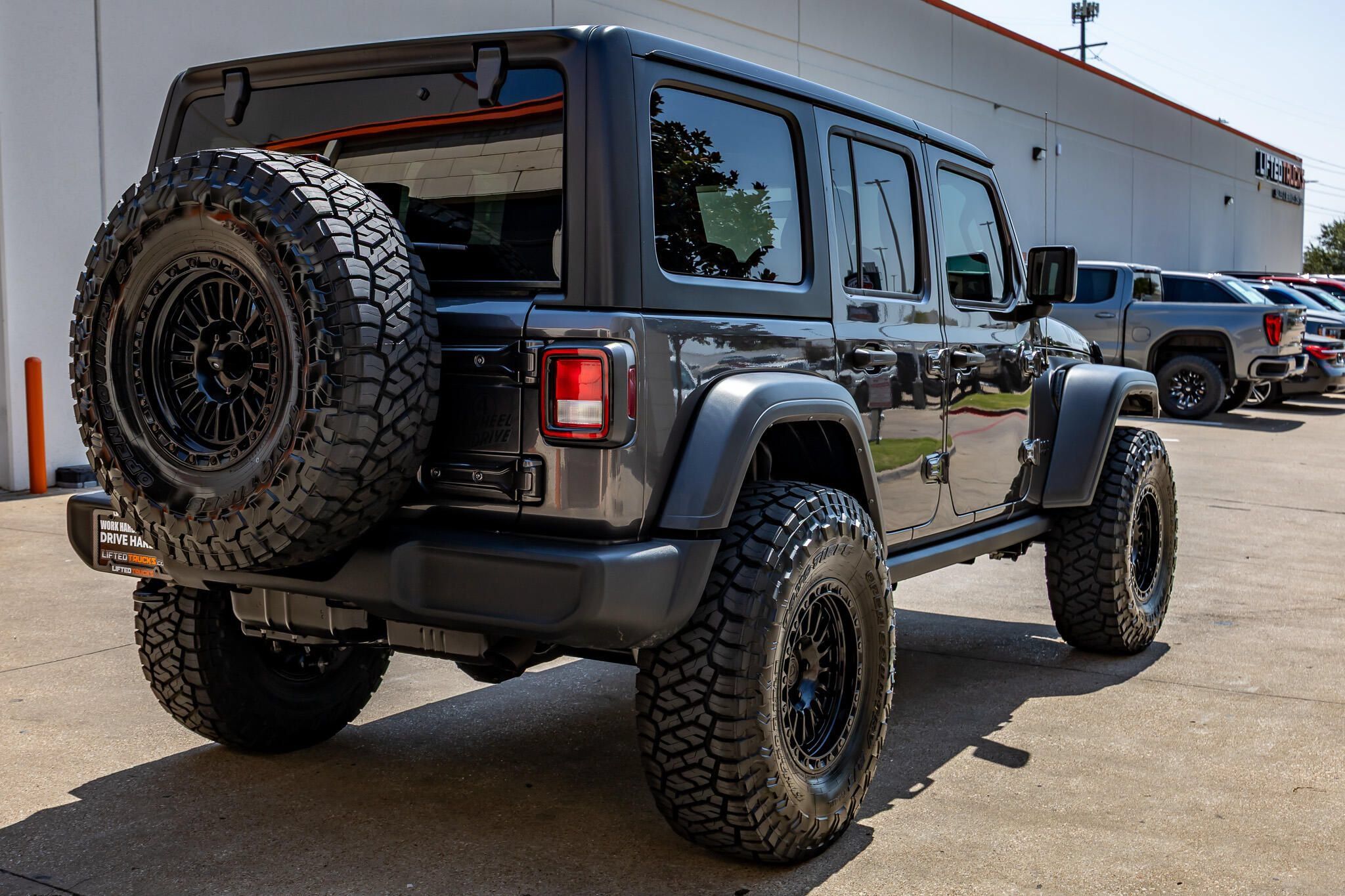 Used 2023 Jeep Wrangler Unlimited Sport AWD/4WD image 10